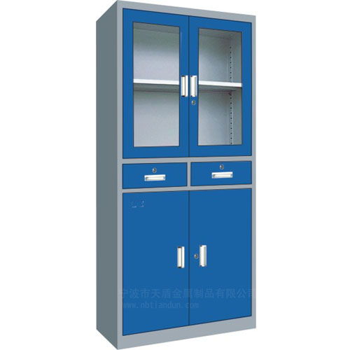 金屬家具制造的藝術與現代應用