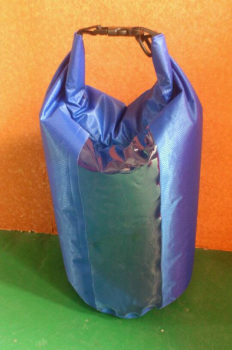 210T格子布窗口PVC涂層戶外防水袋 5L漂流袋的全能防護(hù)與實(shí)用體驗(yàn)